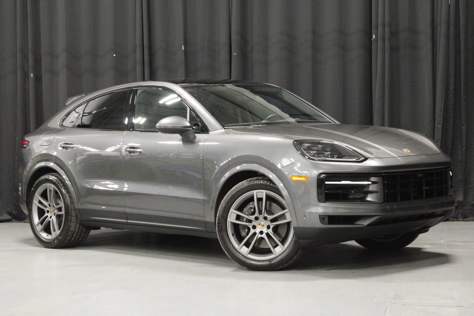 Certified 2026 Porsche Cayenne Coupe AWD/4WD image 9