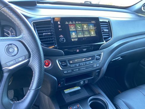 Used 2023 Honda Passport TrailSport image 22