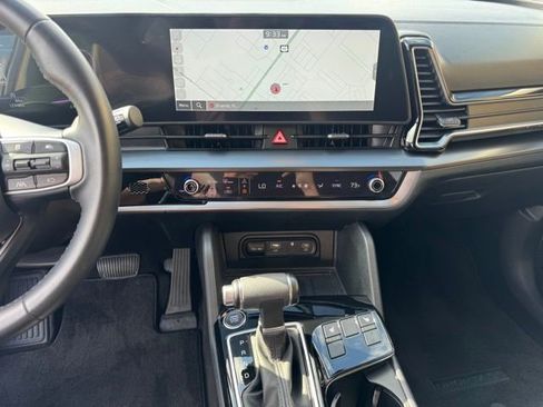Certified 2024 Kia Sportage EX FWD image 20