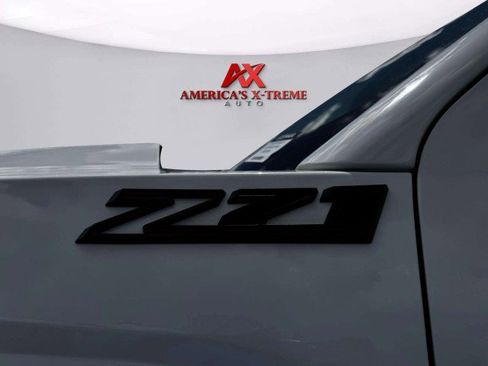 Used 2018 Chevrolet Silverado 1500 LT w/ Texas Edition image 14