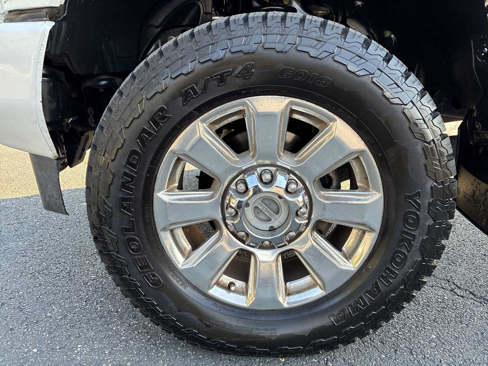 Used 2019 Ford F350 Platinum w/ Platinum Ultimate Package AWD/4WD image 18