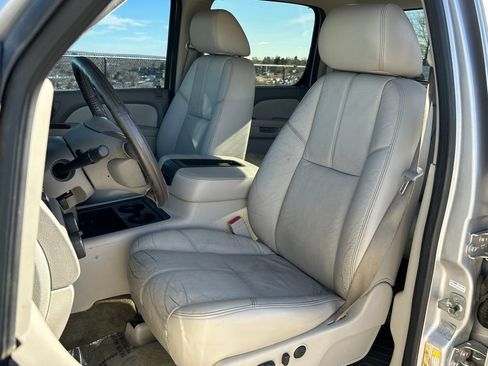 Used 2011 GMC Sierra 3500 SLT image 16