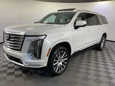Used 2025 Cadillac Escalade ESV Premium Luxury Platinum AWD/4WD image 1