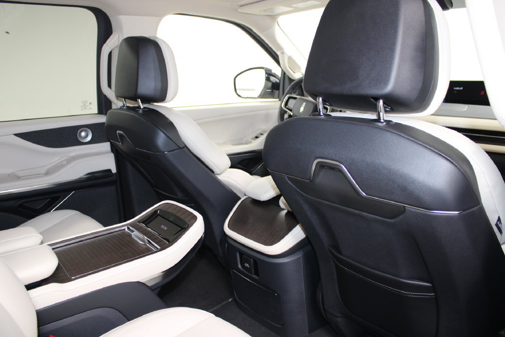 New 2027 Lincoln Navigator L Reserve AWD/4WD image 37