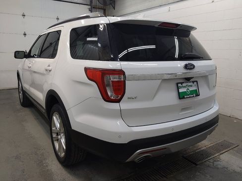 Used 2016 Ford Explorer XLT w/ Equipment Group 201A AWD/4WD image 5