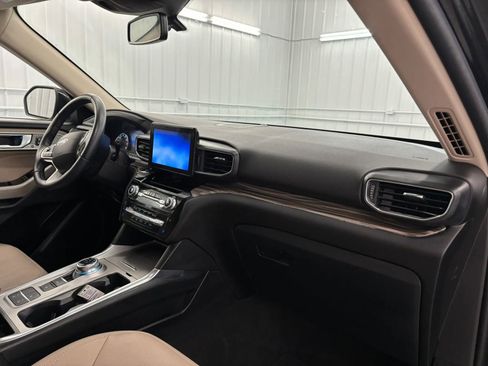 Used 2022 Ford Explorer Limited w/ Equipment Group 301A image 36