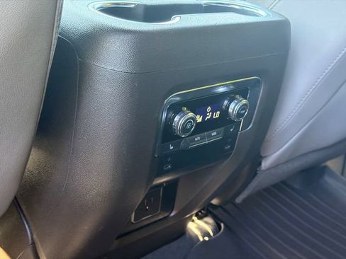 Used 2026 GMC Yukon XL Elevation AWD/4WD image 25
