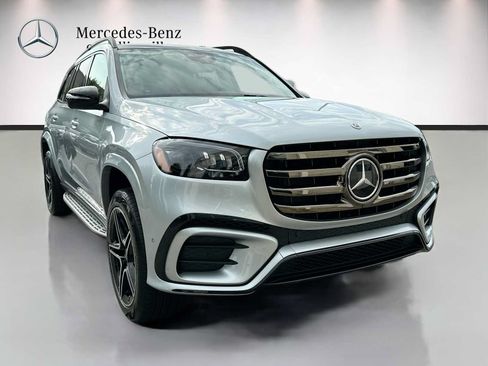 Used 2026 Mercedes-Benz GLS 450 4MATIC image 3