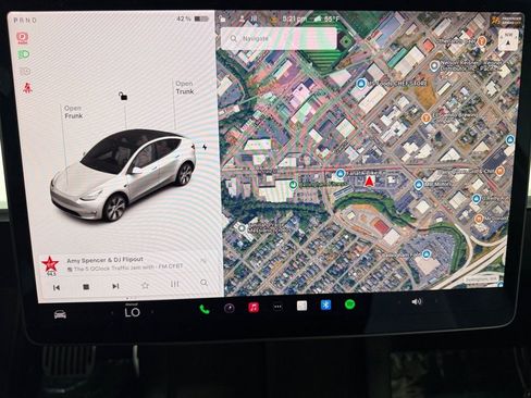 Used 2021 Tesla Model Y Long Range image 44