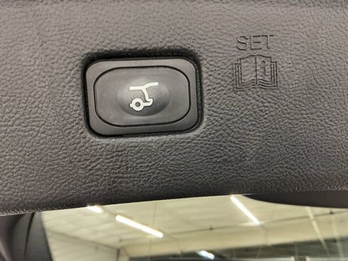 Used 2024 Ford Edge SEL w/ Convenience Package AWD/4WD image 32