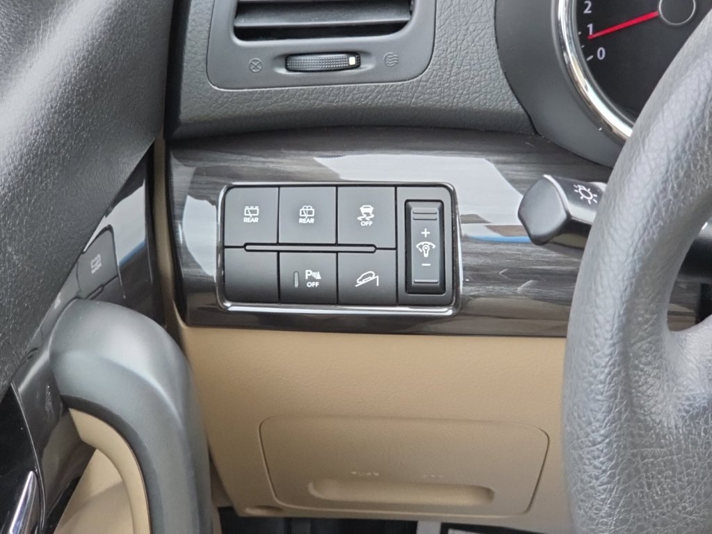 Used 2013 Kia Sorento LX w/ Convenience Pkg FWD image 23