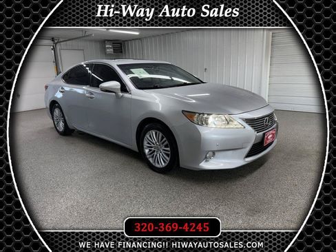 Used 2013 Lexus ES 350 w/ Luxury Pkg FWD image 1