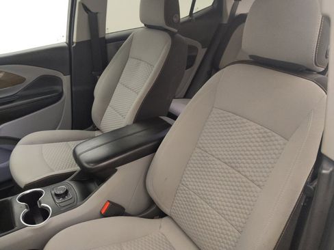 Used 2020 GMC Terrain SLE FWD image 17