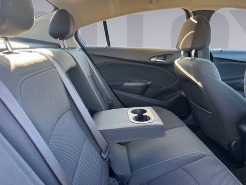 Used 2017 Chevrolet Cruze LT image 18
