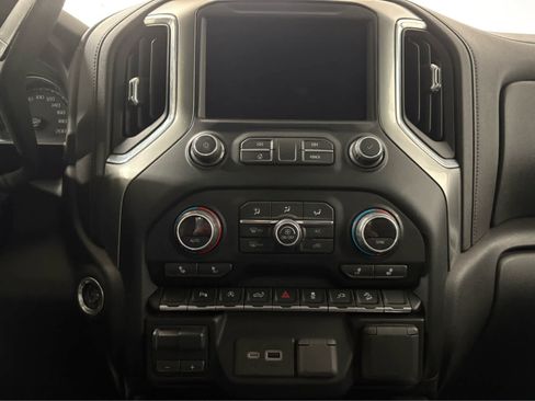 Used 2021 Chevrolet Silverado 1500 LT Trail Boss w/ Convenience Package II AWD/4WD image 19