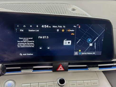 Certified 2023 Hyundai Elantra Limited image 6