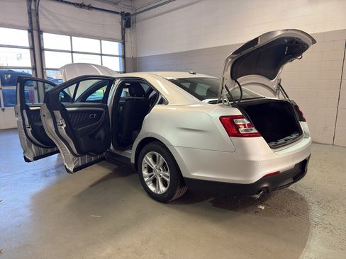 Used 2013 Ford Taurus SEL AWD/4WD image 10