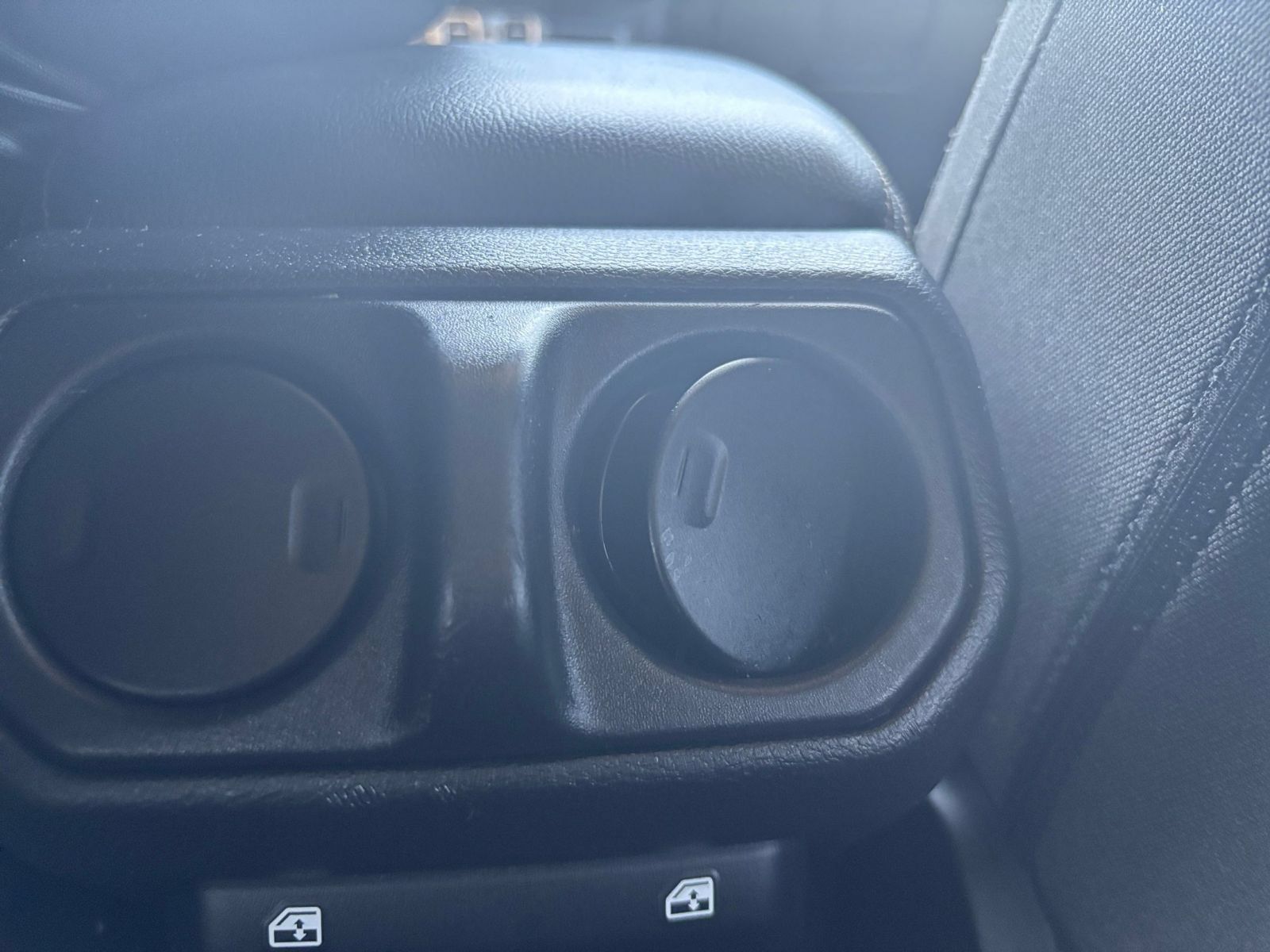 Used 2025 Jeep Wrangler Unlimited Sahara AWD/4WD image 21