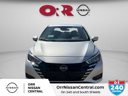New 2025 Nissan Versa SV w/ Trunk Package FWD image 2