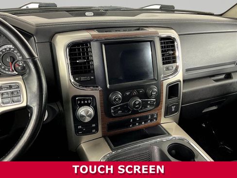 Used 2018 RAM 1500 Laramie w/ Convenience Group AWD/4WD image 9