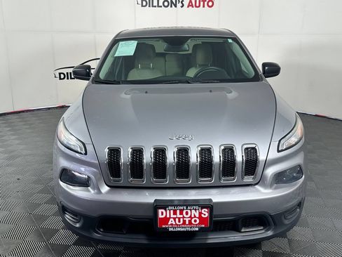 Used 2017 Jeep Cherokee Sport AWD/4WD image 10