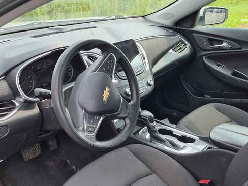 Used 2021 Chevrolet Malibu LT FWD image 7