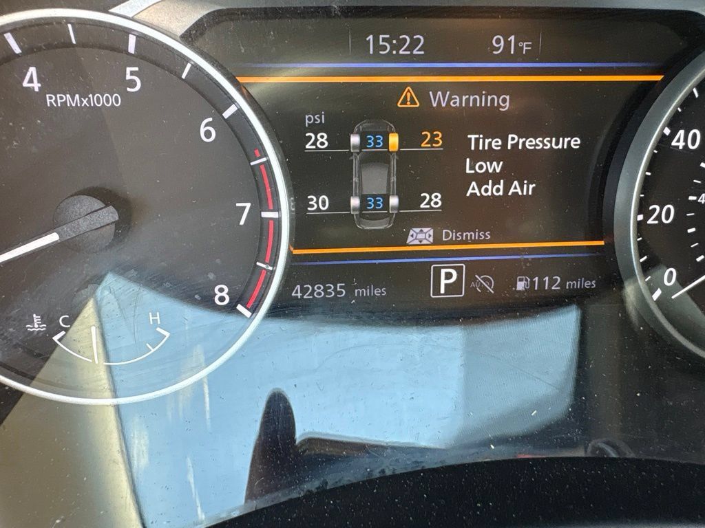 Used 2024 Nissan Sentra SV FWD image 11