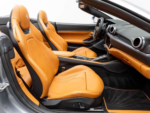 Certified 2022 Ferrari Portofino M image 54