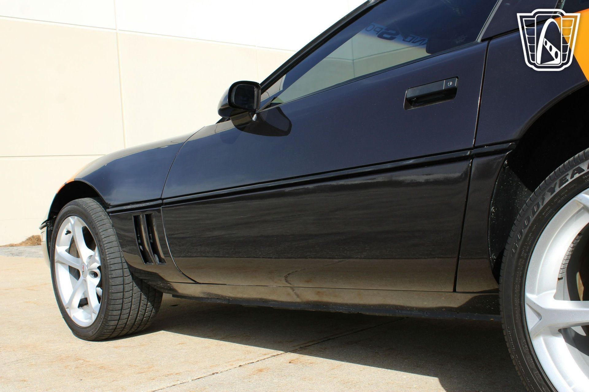 Used 1988 Chevrolet Corvette Coupe RWD image 36