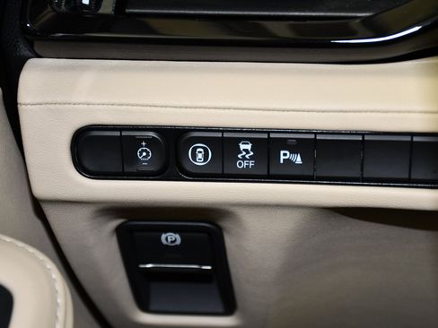 Certified 2024 Acura MDX SH-AWD w/ Technology Package image 35