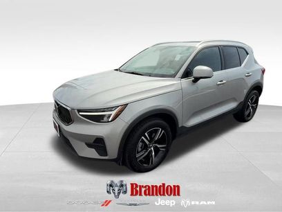 Used 2025 Volvo XC40 B5 Core