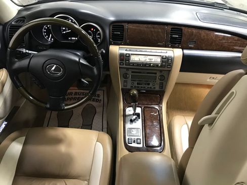 Used 2008 Lexus SC 430 Convertible RWD image 12