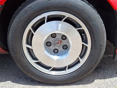 Used 1987 Chevrolet Corvette Coupe image 15