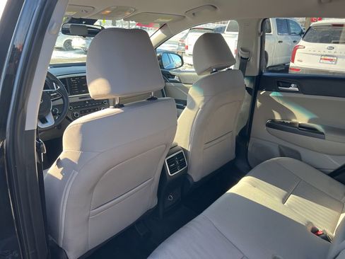 Certified 2022 Kia Sportage LX image 9