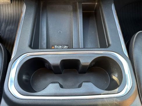 Used 2022 Chevrolet Silverado 2500 High Country w/ Z71 Off-Road Package image 32