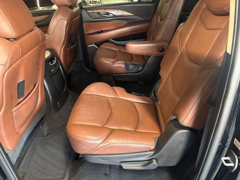 Used 2016 Cadillac Escalade ESV Premium AWD/4WD image 40