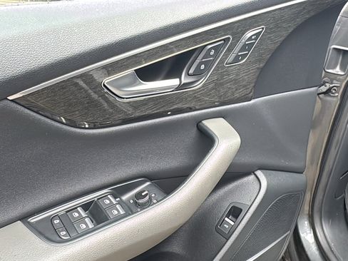 Used 2019 Audi Q8 Prestige w/ Year 1 Package image 13