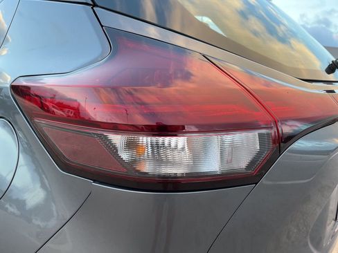 Used 2021 Nissan Kicks S image 7