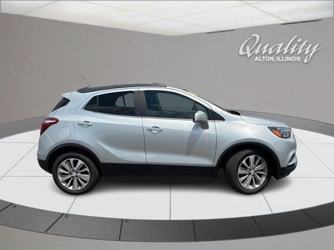 Used 2019 Buick Encore Preferred FWD image 3