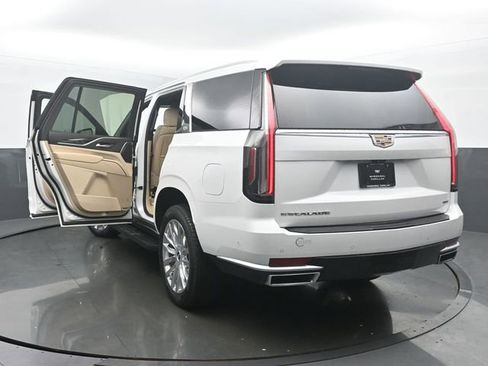 Certified 2023 Cadillac Escalade Premium Luxury AWD/4WD image 56