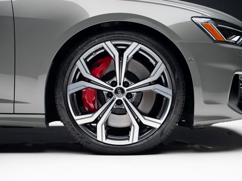 Used 2024 Audi S6 Premium Plus w/ Premium Plus Package image 39