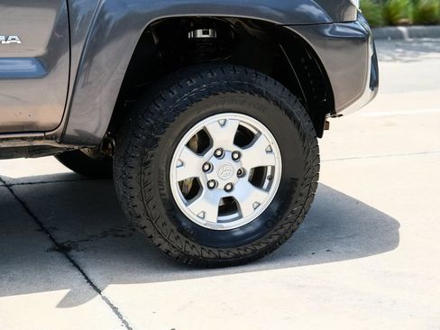 Used 2014 Toyota Tacoma 4x4 Double Cab w/ TRD Off-Road Package image 17