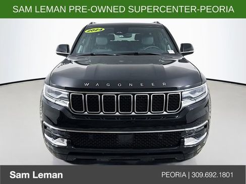 Used 2024 Jeep Wagoneer 4WD w/ Premium Group I image 2