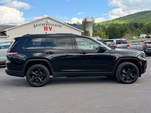 Used 2024 Jeep Grand Cherokee L Limited w/ Luxury Tech Group II AWD/4WD image 4