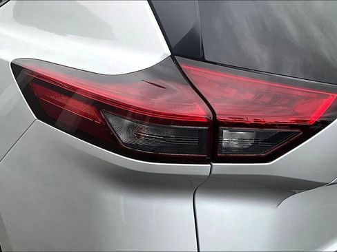 Certified 2023 Nissan Rogue SV AWD/4WD image 23