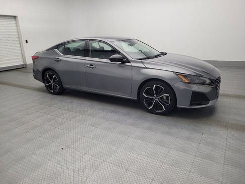 Used 2023 Nissan Altima 2.5 SR image 11