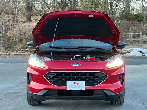 Used 2021 Ford Escape SE w/ SE Sport Appearance Package AWD/4WD image 40