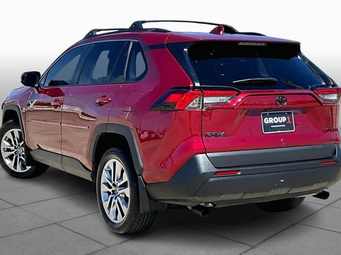 Used 2025 Toyota RAV4 XLE Premium image 12