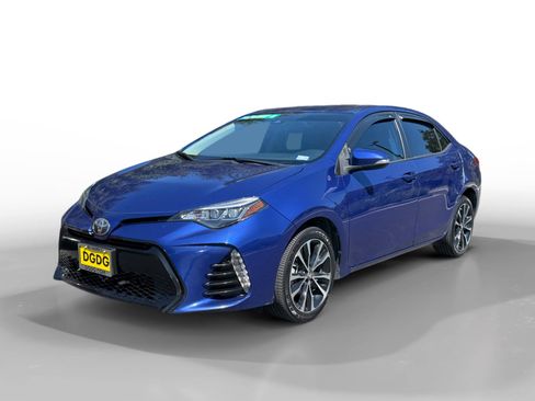 Used 2018 Toyota Corolla SE FWD image 1