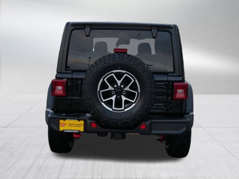 Used 2024 Jeep Wrangler Unlimited Rubicon image 4